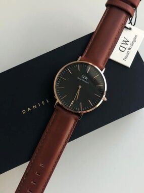 Daniel Wellington Brown Dw00100124 Watch